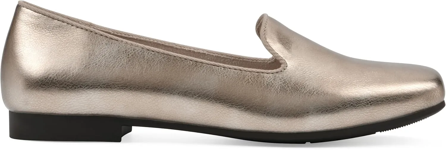 CLIFFS BY WHITE MOUNTAIN Women's Bessey Cushioned Loafer Flat