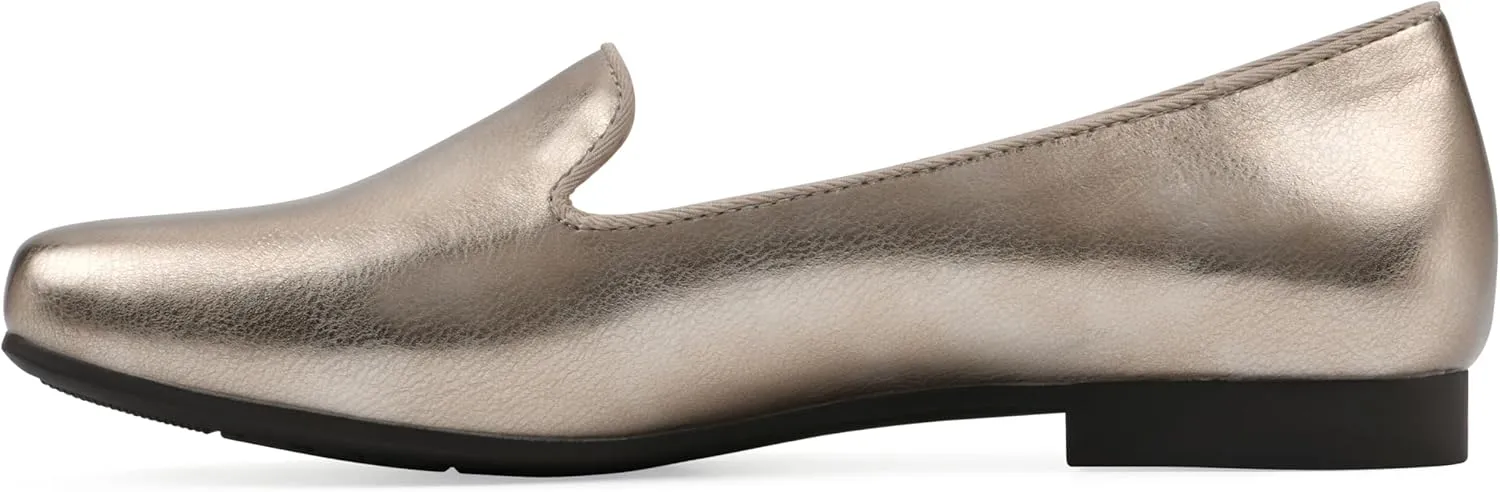CLIFFS BY WHITE MOUNTAIN Women's Bessey Cushioned Loafer Flat