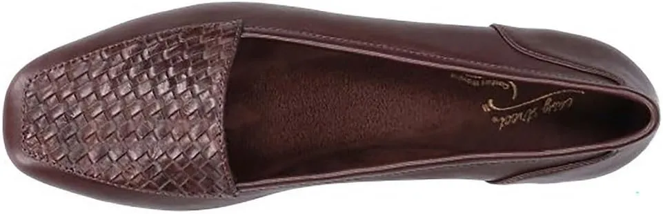 Easy Street Women's Thrill Flat Sneaker