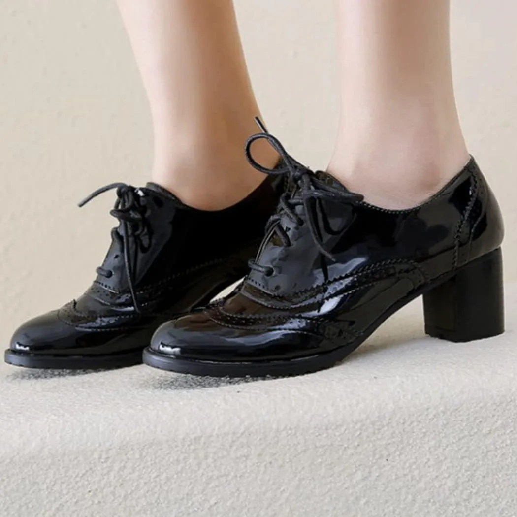 KIKIVIVI Womens Wingtip Lace Up Oxford Shoes Chunky Block Heel Round Toe Pumps