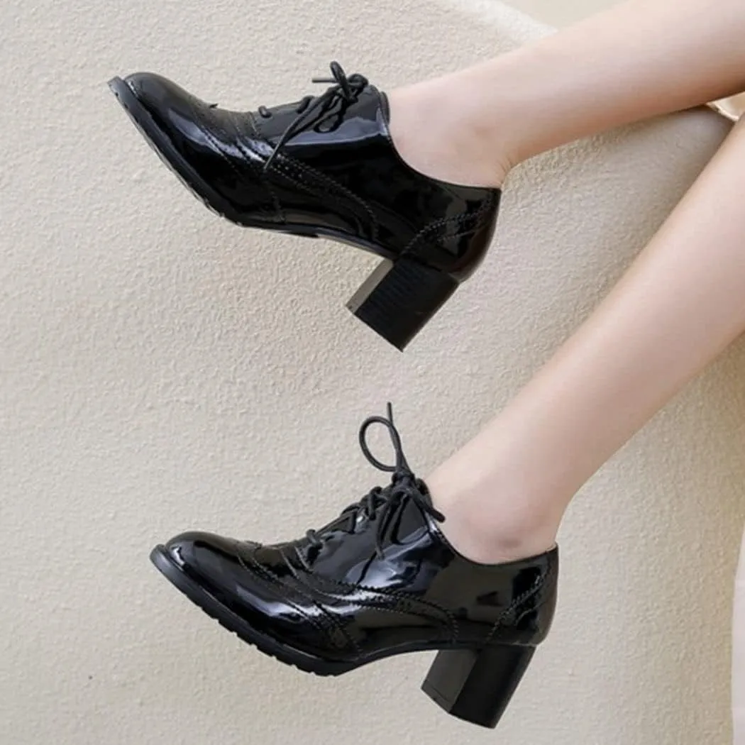 KIKIVIVI Womens Wingtip Lace Up Oxford Shoes Chunky Block Heel Round Toe Pumps
