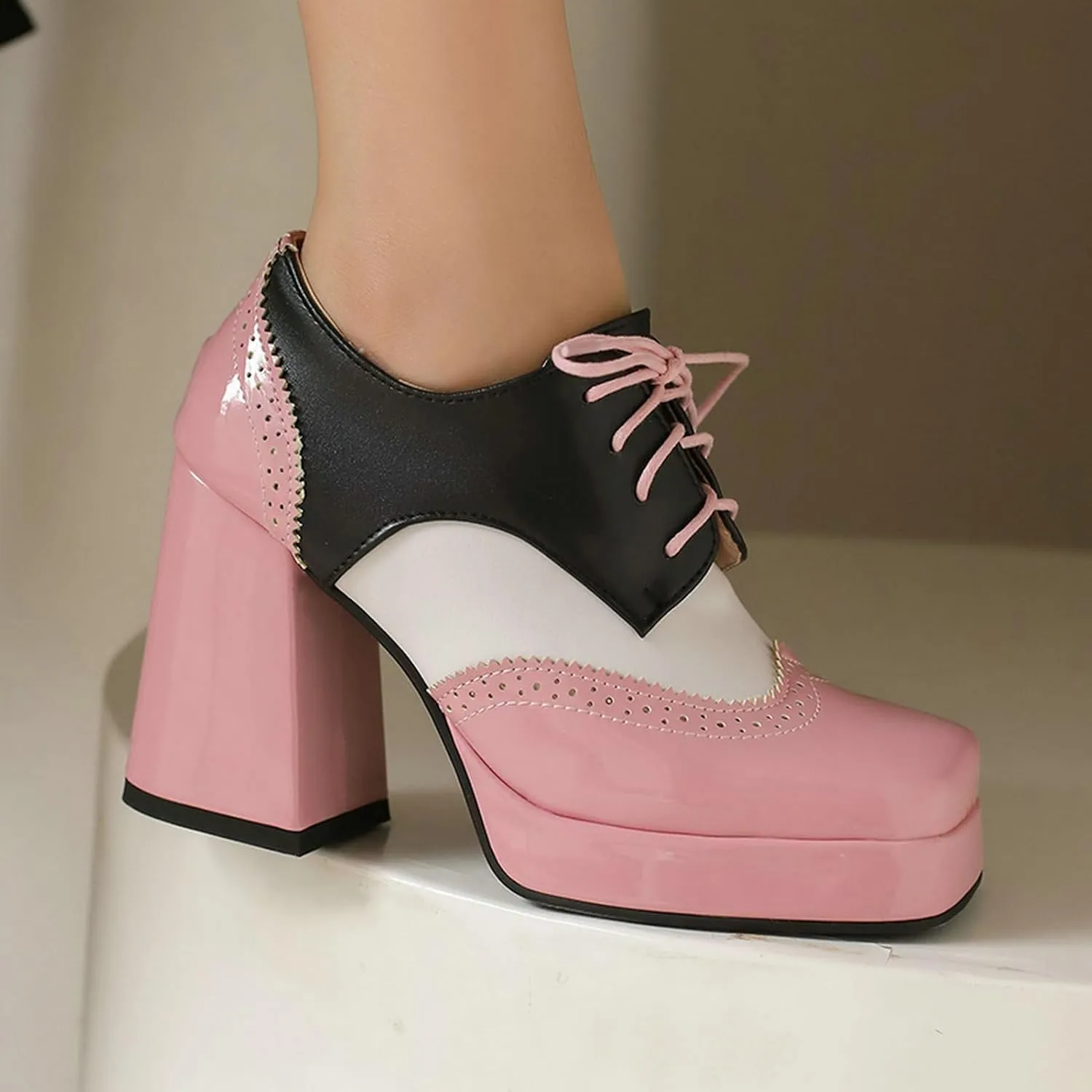 LUXMAX Women Platform Oxford Shoes Lace Upe Square Toe Wingtip Vintage Chunky Heel Saddle Shoes