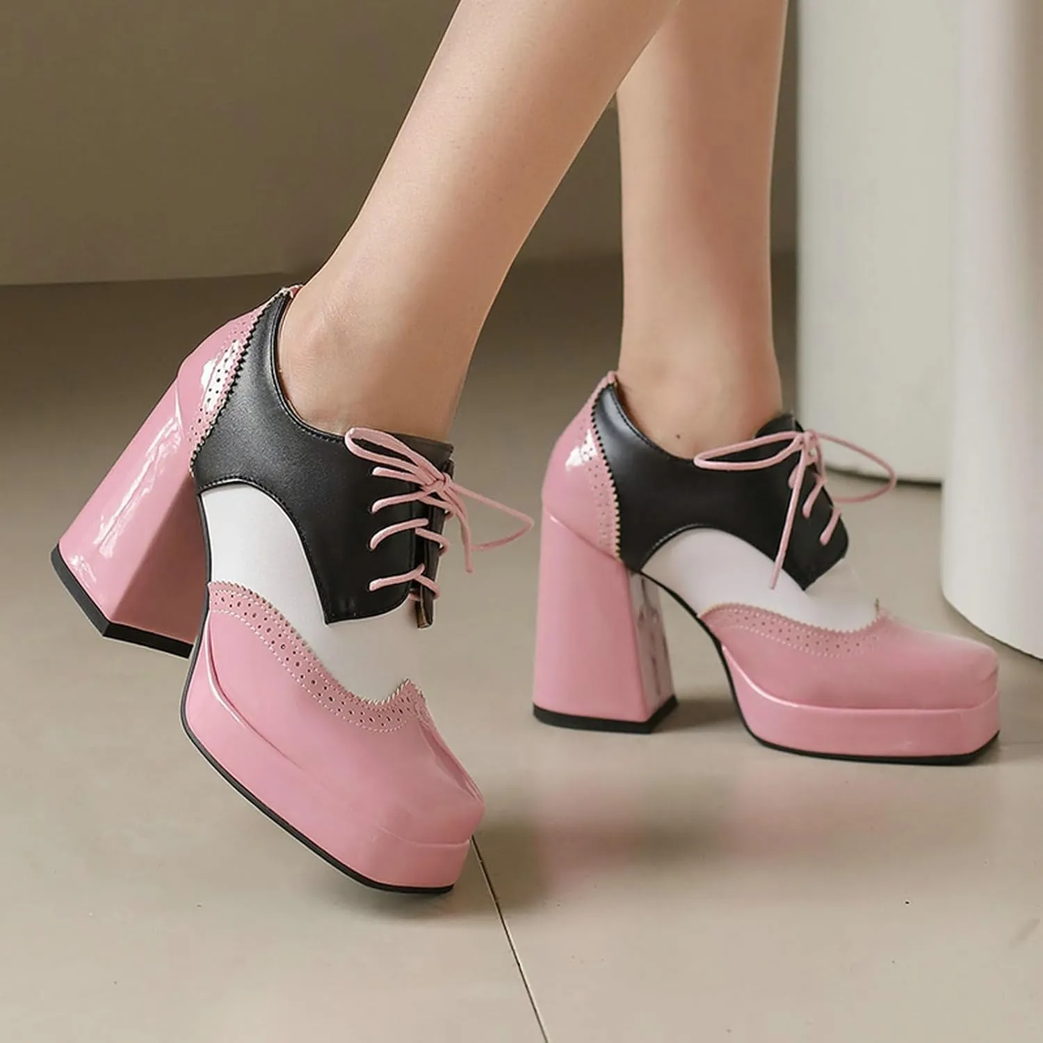 LUXMAX Women Platform Oxford Shoes Lace Upe Square Toe Wingtip Vintage Chunky Heel Saddle Shoes
