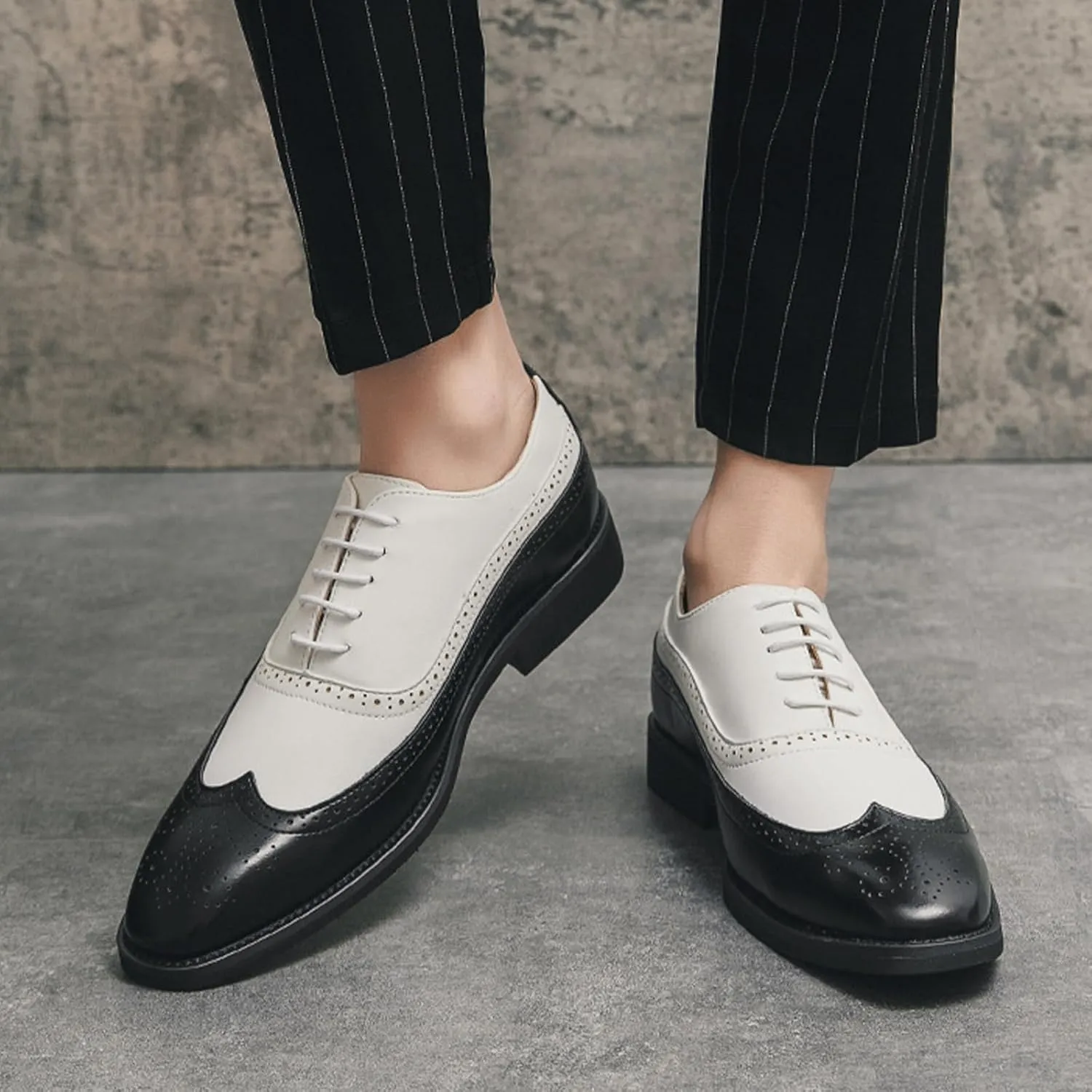 Men's Soft Leather Oxford Dress Shoes Classic Wingtip Lace-Up Brogue Oxford Shoes Stylish Business Casual Formal Work Shoes