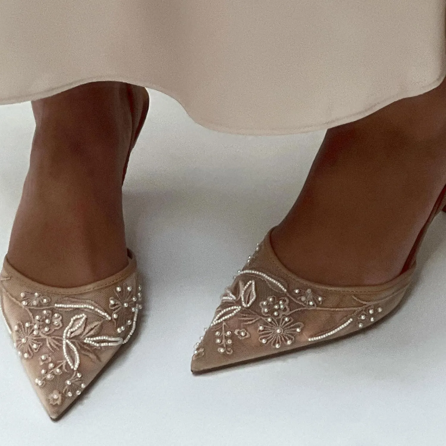 Mesh Heels for Women Mules with Flower Embroidery Pearl Decoration Fashionable Pointed Toe Stiletto Heel Comfortable for Dating and Wedding Shoes