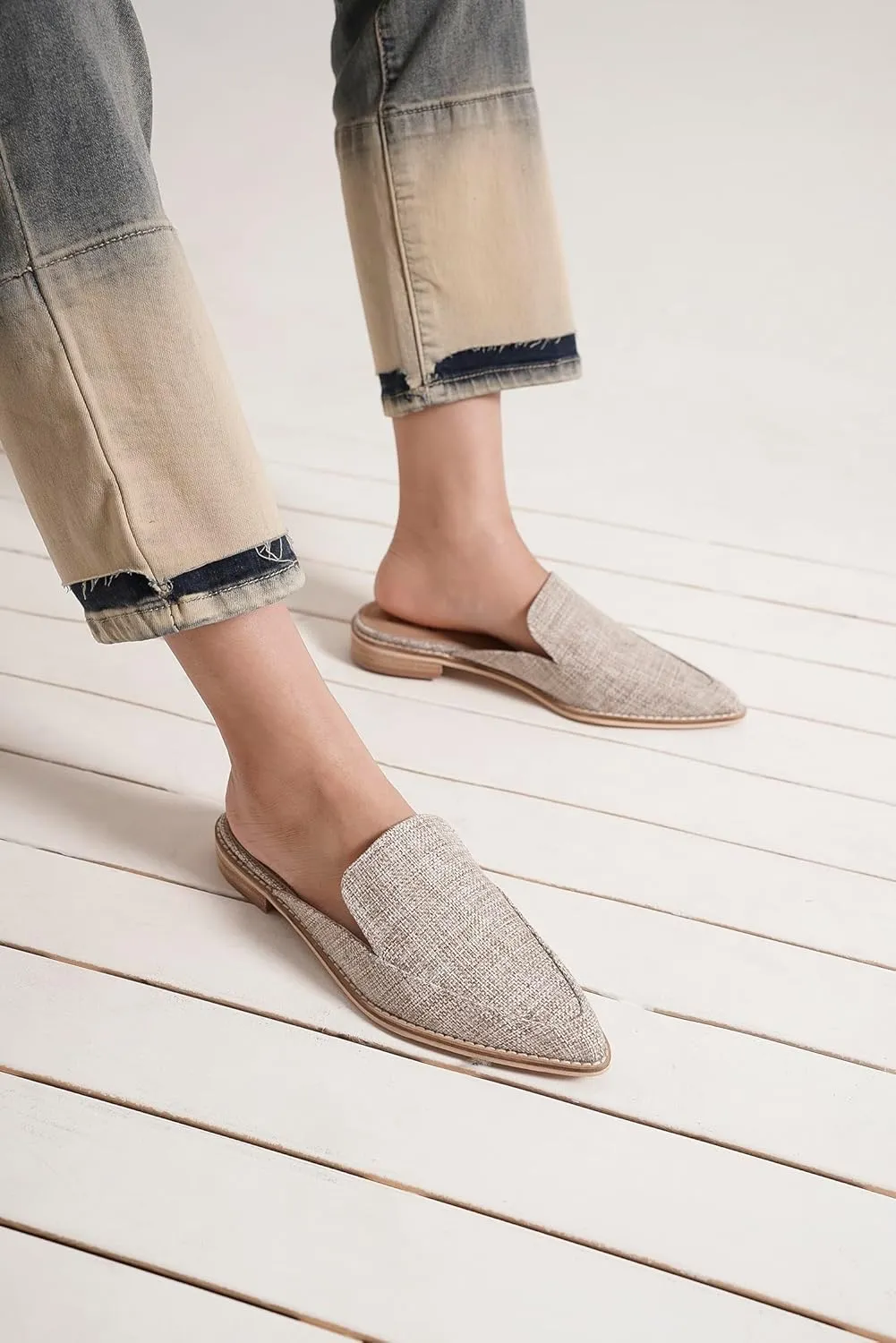 Mules for Women Casual Fashion Mules Comfortable Pointed Toe Mules Closed Toe Mules Backless Slippers Slip On Slides Sandals