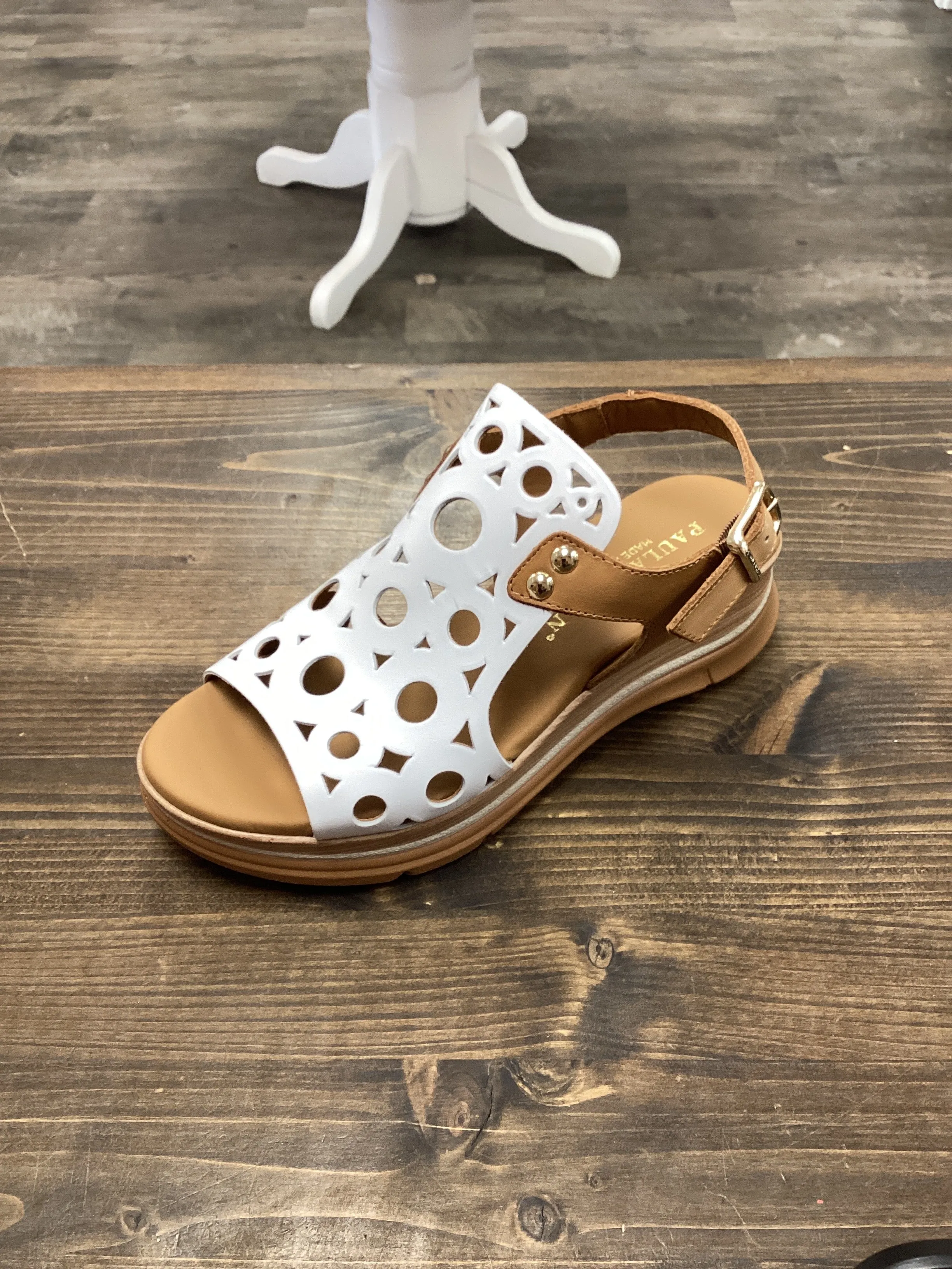 Paula Urban 24-654 Circle Design Sandal