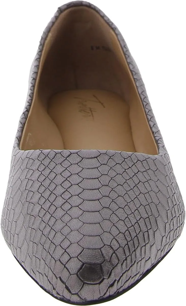 Trotters Women's Estee Ballet Flat