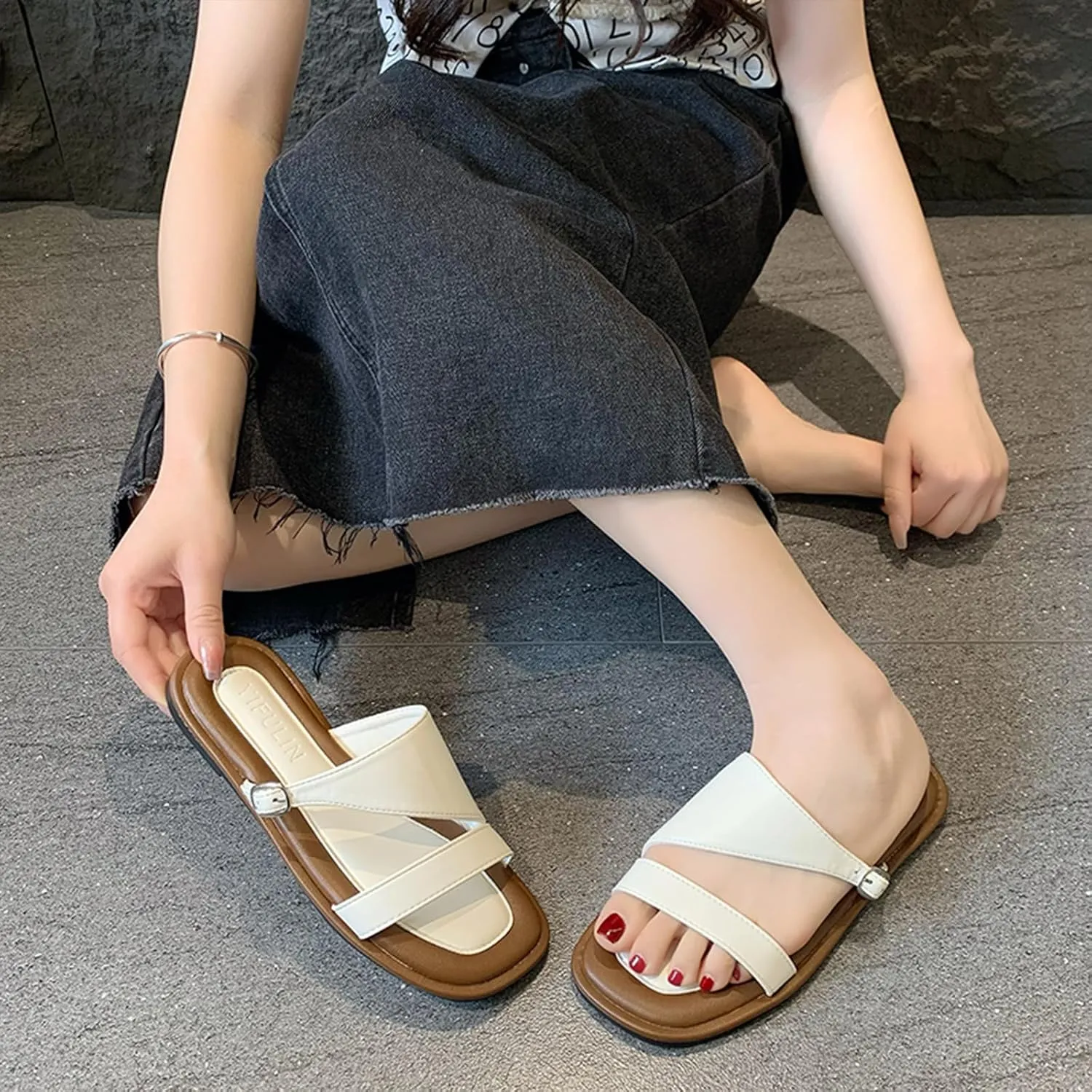 Women's Leather Double Strap Square Toe Flat Sandals Lightweight Comfortable Slip On Open Toe Adjustable Buckles Casual Beach Slippers for Indoor and Outdoor Vacations