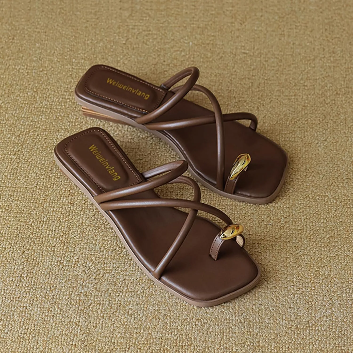 Women's Metal Toe Ring Strappy Flat Sandals Square Open Toe Comfortable Slip-On Low Heel Slide Sandals Summer Fashion Casual Beach Slipper